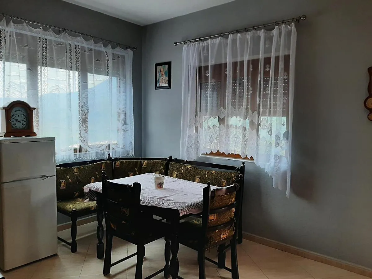 Guesthouse Lula 2 Tepelene Apartment